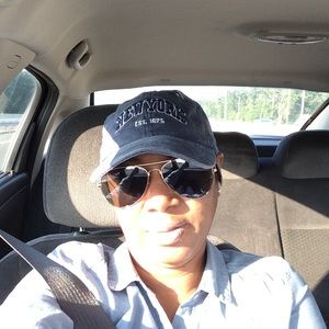 Meet your Posher, Detra